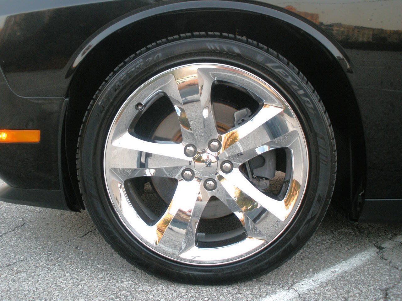 Used 2012 Dodge Challenger SXT Plus RWD image 40