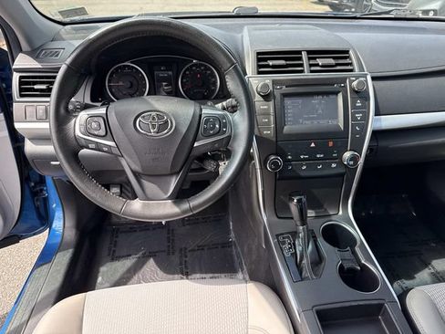 Used 2017 Toyota Camry SE FWD image 17