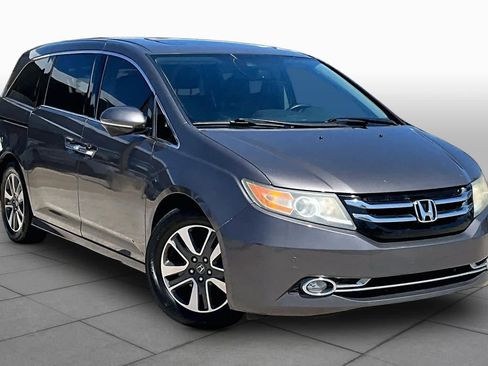 Used 2015 Honda Odyssey Touring image 3
