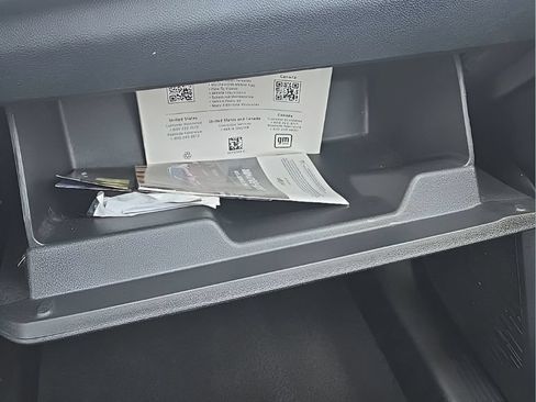 Used 2025 Chevrolet Equinox LT w/ Convenience Package II FWD image 29