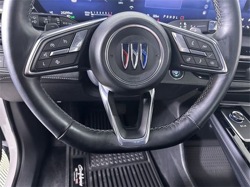 Used 2025 Buick Enclave Sport Touring w/ Power Package image 11