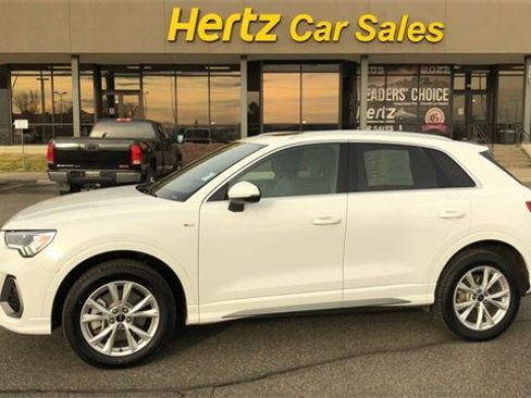 Used 2025 Audi Q3 2.0T Premium image 5