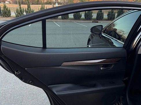 Used 2014 Lexus ES 350 w/ Luxury Package image 16