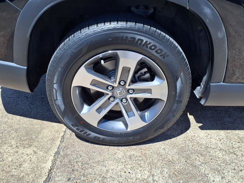 Used 2025 Honda Pilot EX-L image 30