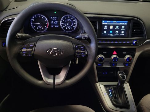 Used 2019 Hyundai Elantra SEL w/ Winter Weather Package image 22