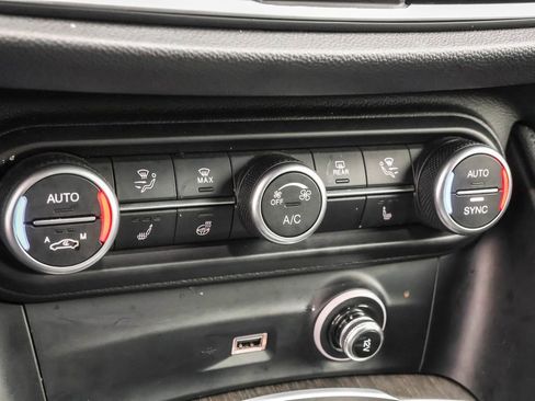 Used 2023 Alfa Romeo Stelvio Ti image 25