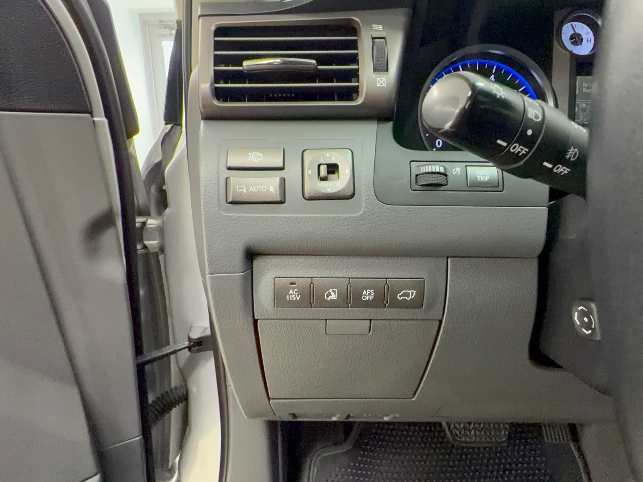 Used 2008 Lexus LX 570 4WD image 31