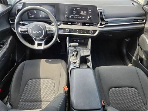 Used 2025 Kia Sportage LX FWD image 16