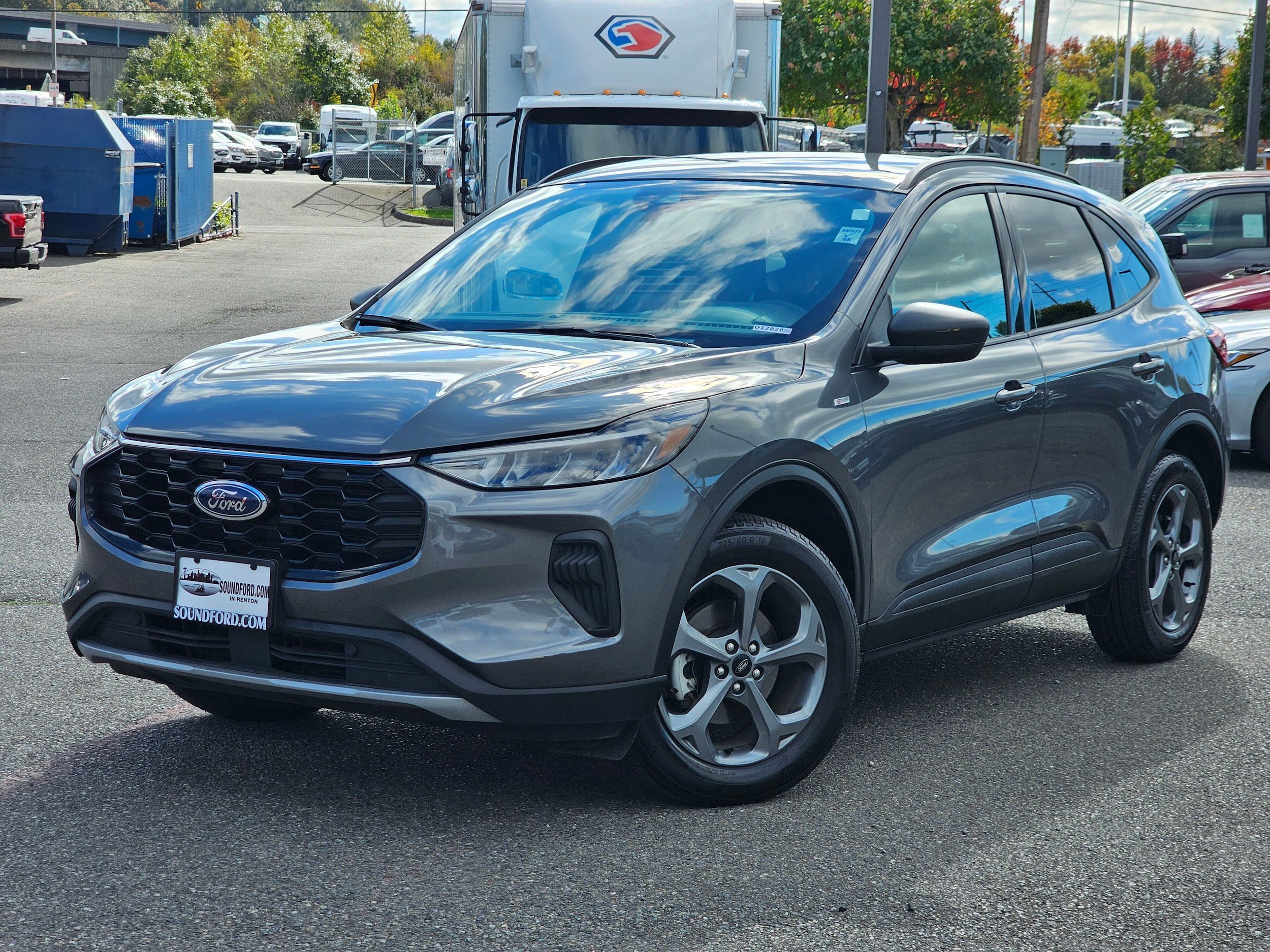 Used 2025 Ford Escape ST-Line AWD/4WD image 1