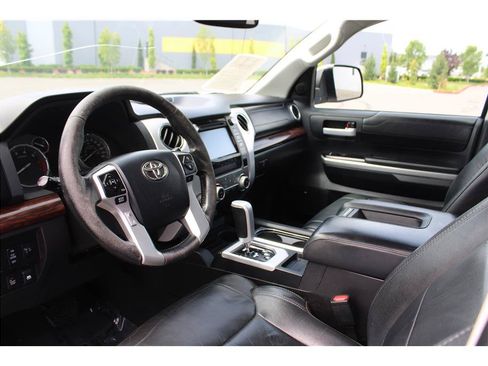 Used 2016 Toyota Tundra Limited w/ Limited Premium Package AWD/4WD image 9