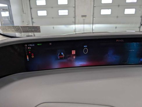 Certified 2025 Lincoln Nautilus Reserve image 20