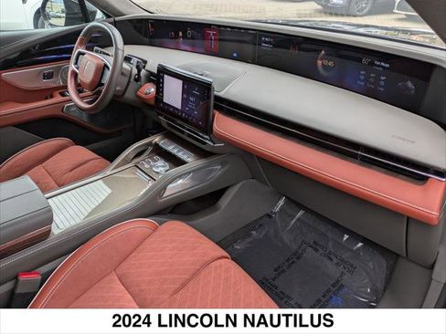 Used 2024 Lincoln Nautilus Black Label image 27
