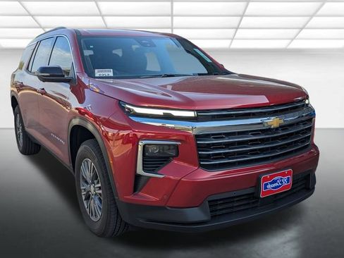 New 2025 Chevrolet Traverse LT w/ Enhanced Driving Package image 1