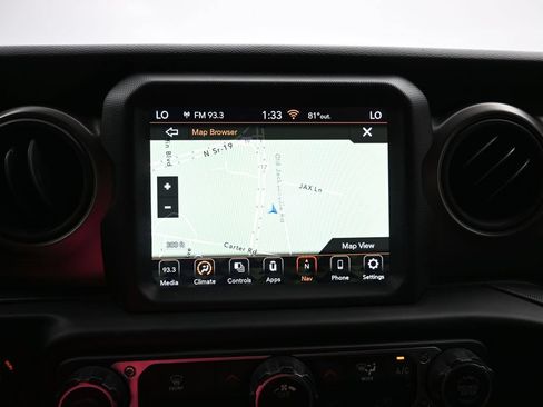 Used 2023 Jeep Gladiator Sport AWD/4WD image 16