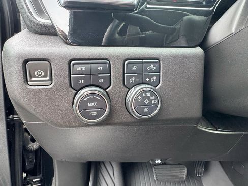 Used 2023 Chevrolet Silverado 1500 LTZ AWD/4WD image 26