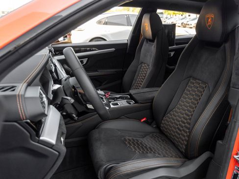 Used 2024 Lamborghini Urus S image 23