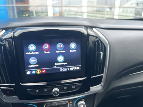 Certified 2023 Chevrolet Traverse LT image 9