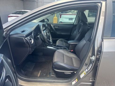 Used 2018 Toyota Corolla SE FWD image 9