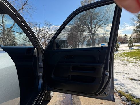 Used 2005 Honda CR-V EX image 16