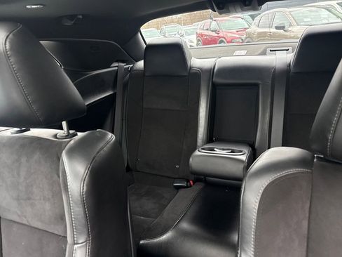 Used 2022 Dodge Challenger R/T w/ Plus Package image 28
