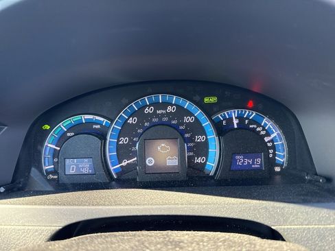 Used 2014 Toyota Camry LE image 12