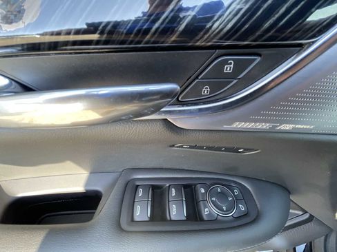 Certified 2025 Cadillac XT6 Premium Luxury image 24