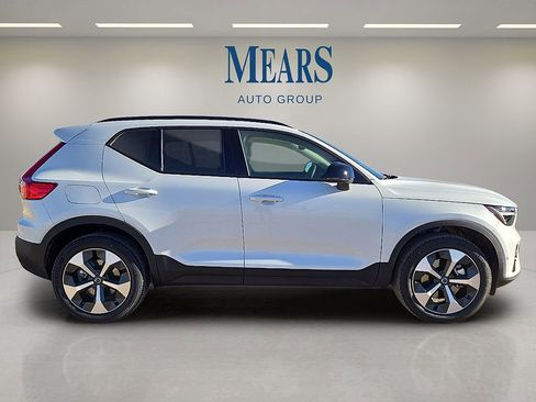 New 2026 Volvo XC40 B5 Plus w/ Protection Package Premier image 6