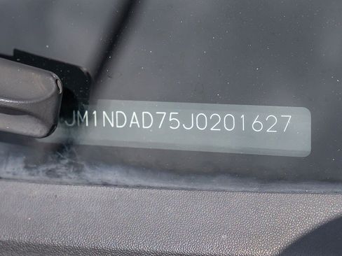Used 2018 MAZDA MX-5 Miata Grand Touring RWD image 38