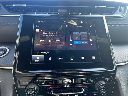 New 2025 Jeep Grand Cherokee Altitude image 27