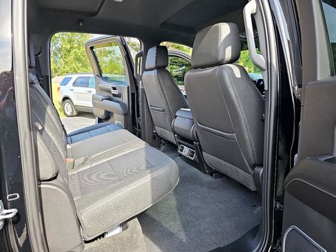 Used 2023 GMC Sierra 1500 SLT image 7