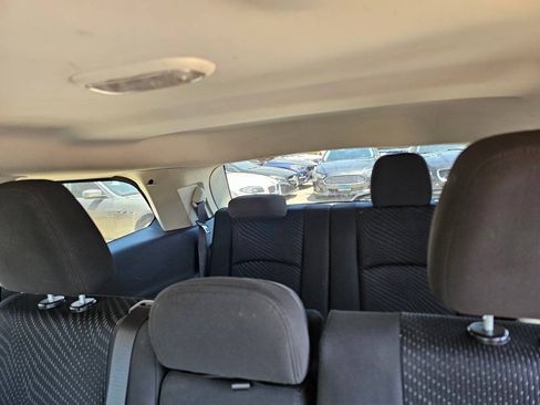 Used 2018 Dodge Journey SE w/ Blacktop Package FWD image 9