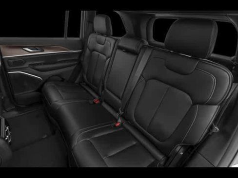 New 2026 Jeep Grand Cherokee Summit image 19