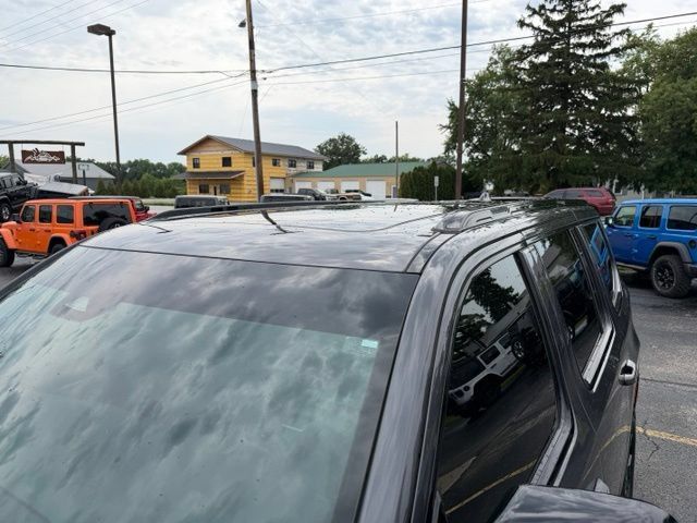 Used 2024 Jeep Wagoneer Series II AWD/4WD image 22