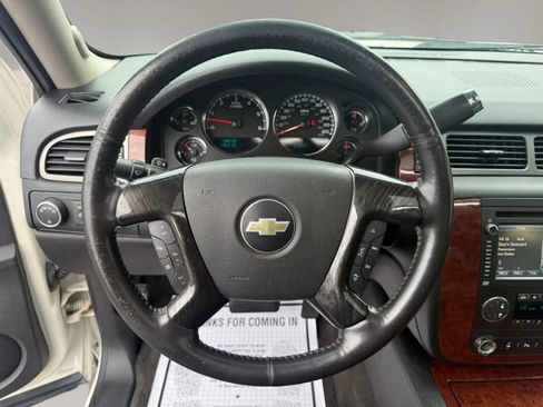 Used 2012 Chevrolet Avalanche LTZ AWD/4WD image 18