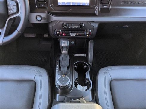 Used 2023 Ford Bronco Big Bend w/ Sasquatch Package image 18