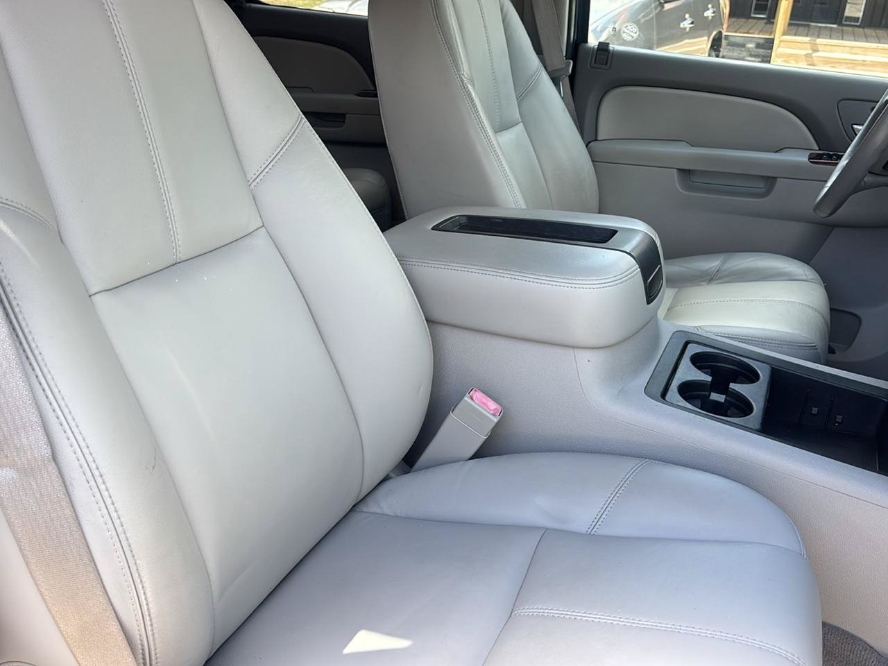 Used 2010 GMC Yukon SLT RWD image 14