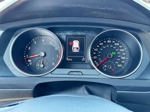 Used 2020 Volkswagen Tiguan SE R-Line image 40