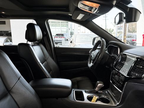 Used 2020 Jeep Grand Cherokee Limited w/ Premium Lighting Group RWD image 28