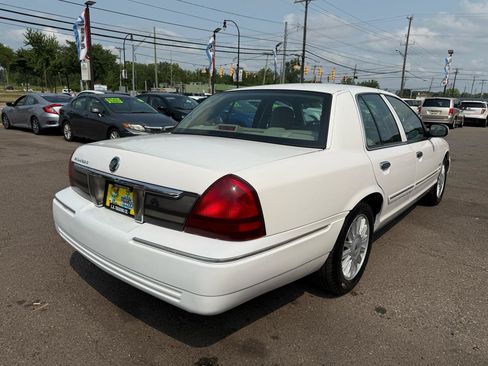 Used 2009 Mercury Grand Marquis LS RWD image 5