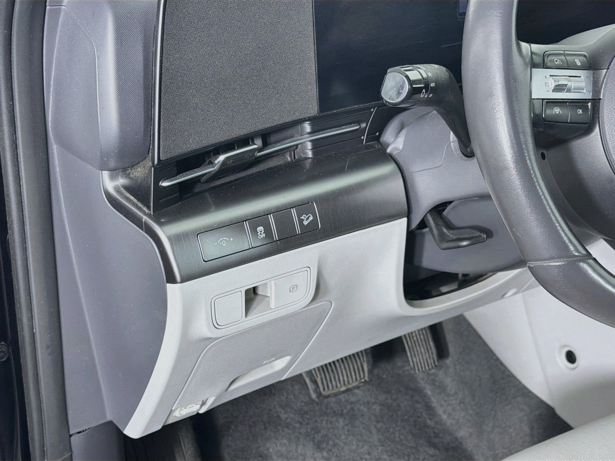 Used 2025 Hyundai Kona SEL FWD image 17