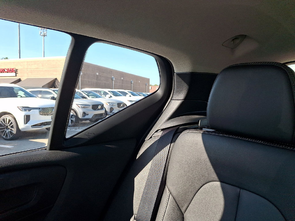Certified 2026 Volvo XC40 B5 Plus AWD/4WD image 12