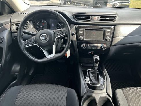 Used 2019 Nissan Rogue S w/ Special Edition Package FWD image 19