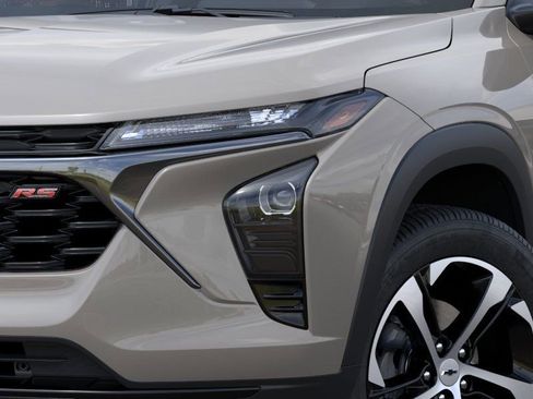 New 2026 Chevrolet Trax RS w/ Driver Confidence Package FWD image 10