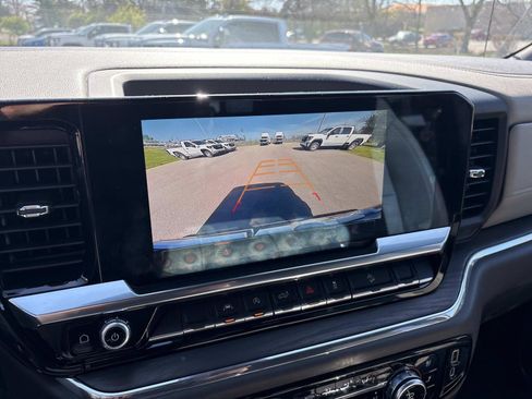 Certified 2023 GMC Sierra 1500 SLT w/ SLT Convenience Package image 24