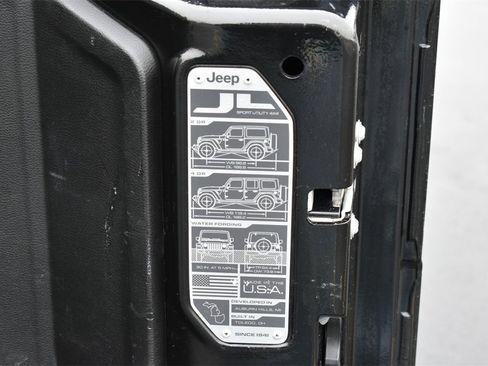 Used 2018 Jeep Wrangler Sport image 32