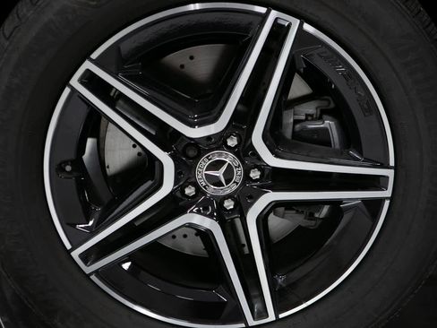 Used 2025 Mercedes-Benz GLE 450e 4MATIC image 11