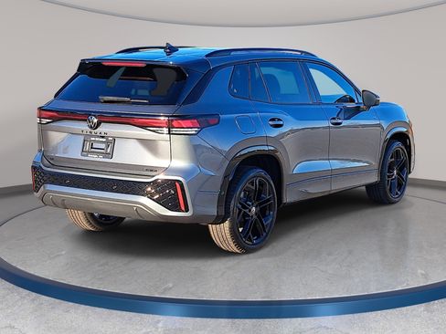 New 2026 Volkswagen Tiguan SE R-Line AWD/4WD image 5