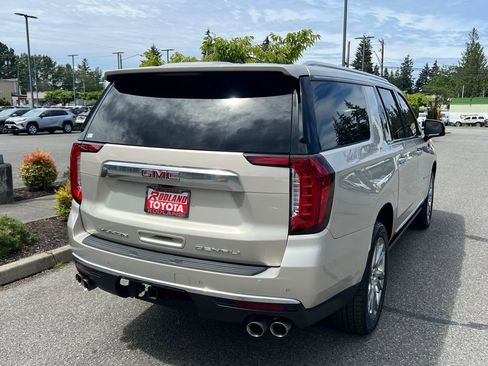 Used 2021 GMC Yukon XL Denali w/ Denali Ultimate Package AWD/4WD image 7