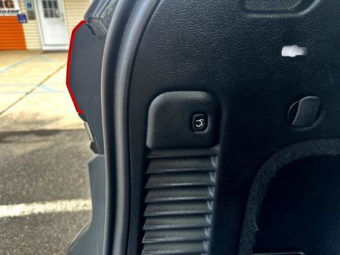 Used 2019 Jeep Grand Cherokee Laredo image 22