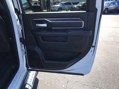 Used 2024 RAM 2500 Big Horn image 29